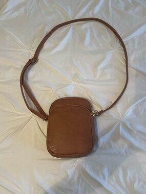 Compact Tan Leather Crossbody Bag - Everyday Small Shoulder Bag